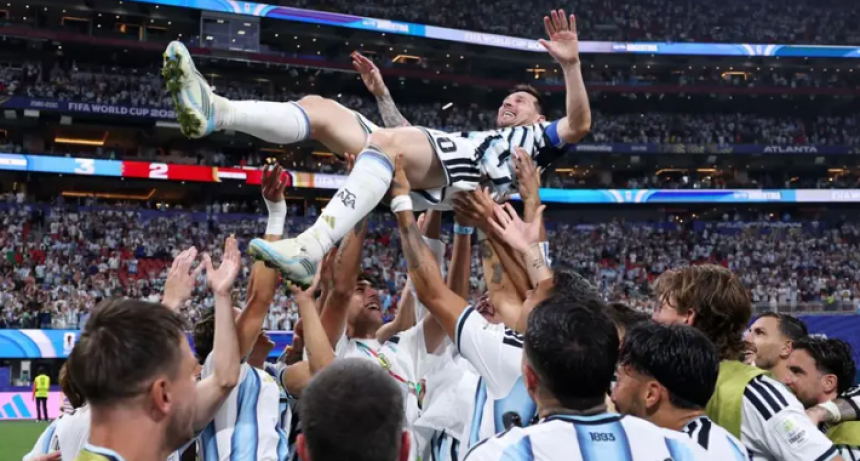 &ldquo;El &uacute;ltimo tango de Messi&rdquo; la met&aacute;fora que resume el cierre de una era inolvidable