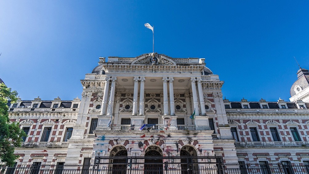 El Gobierno bonaerense y los sindicatos estatales se reúnen en paritarias