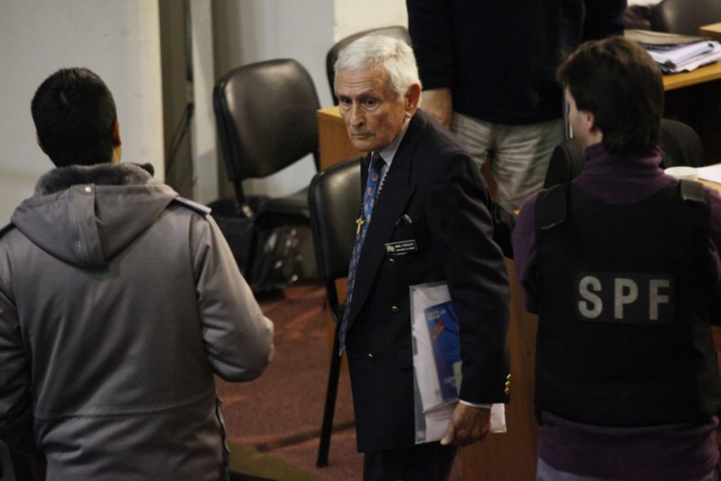 Juzgan a Etchecolatz y Garachico por la tortura y muerte de siete personas