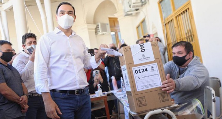 Valdés gana la reelección en Corrientes con más del 75% de los votos