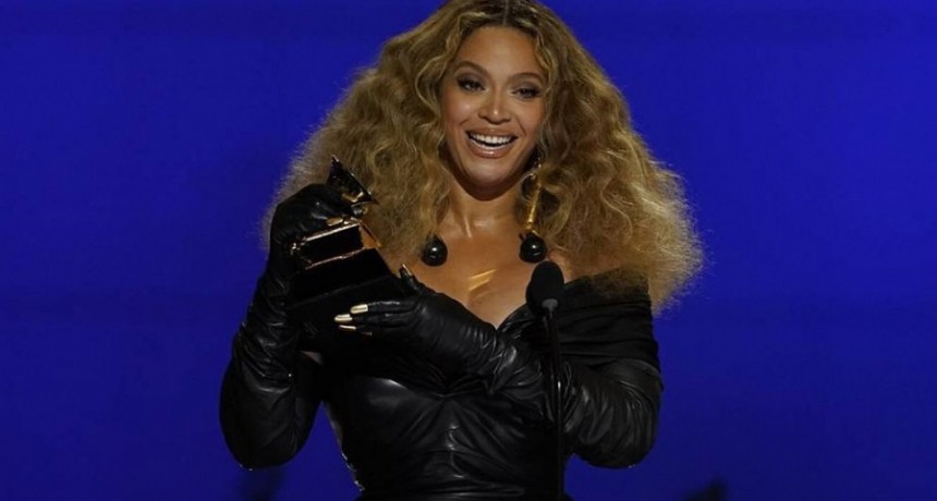 Beyoncé cambia la letra de una canción por las criticas en redes sociales