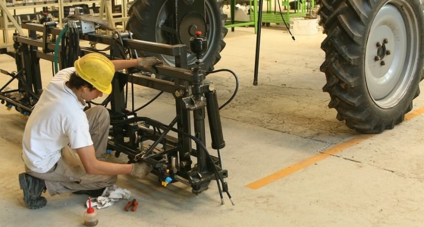Maquinaria agrícola: “Se van a paralizar ventas, por falta de precios”