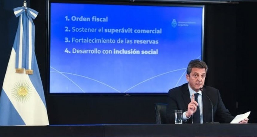 Con un fuerte guiño al campo, Massa anunció medidas para generar dólares y reducir el gasto fiscal