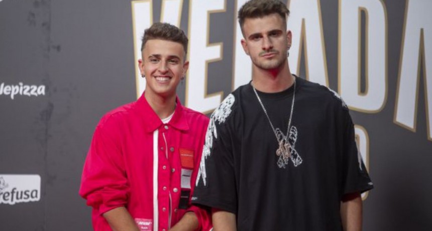 El dúo Adexe y Nau presenta “Pal agua”