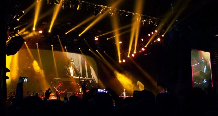 El Indio Solari presente pero virtual en San Luis durante el show de Los Fundamentalistas