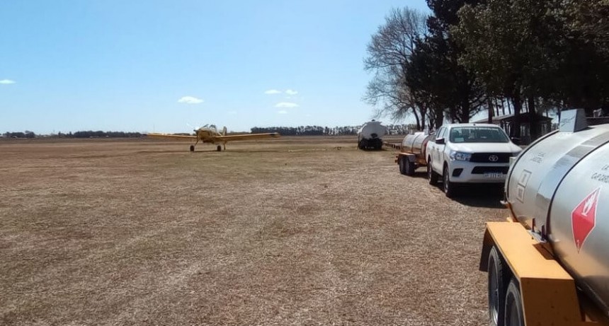 Incendios en el Delta: suman aviones agrícolas al combate del fuego en la zona de Rosario