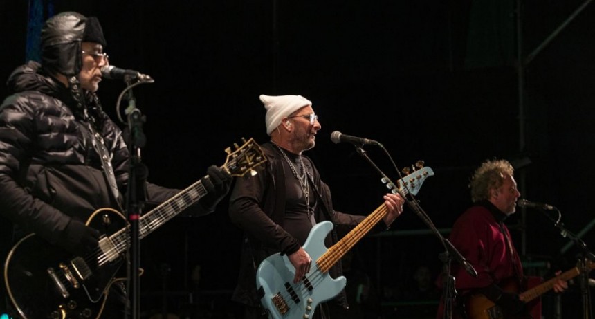 El rock de Los Tipitos cerró la Fiesta Nacional de la Nieve en Bariloche