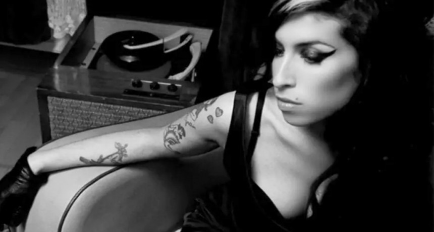 Amy Winehouse en sus palabras: se publican diarios y textos in&eacute;ditos