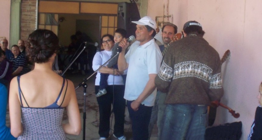 En el patio de Meco Godoy, la memoria se hizo encuentro en la Fiesta de la Abuela Carabajal