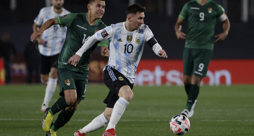 Argentina, con una noche encumbrada de Messi, goleó a Bolivia 