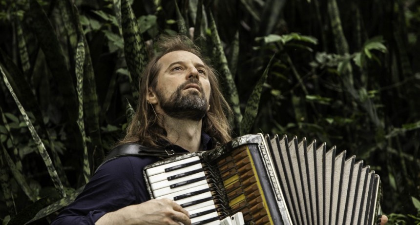 Chango Spasiuk estrena el formato “Música & Palabras”