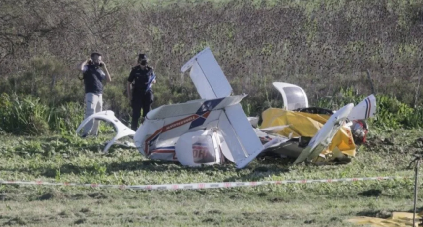 Un instructor de vuelo y su alumno murieron al caer una avioneta en Berazategui