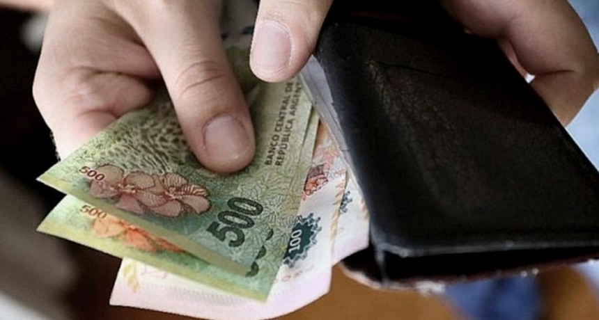 Qued&oacute; oficializado el aumento del salario m&iacute;nimo, vital y m&oacute;vil