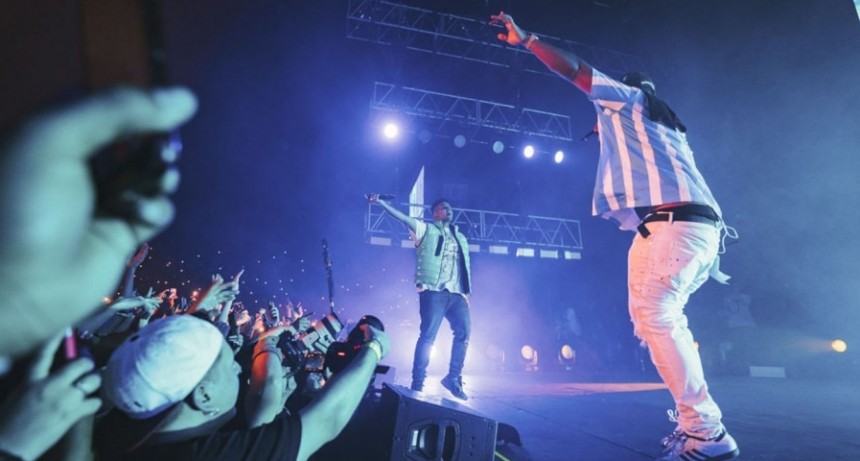 Eladio Carrión celebró su alianza Argentina junto a Duki, Nicki Nicole y Cazzu