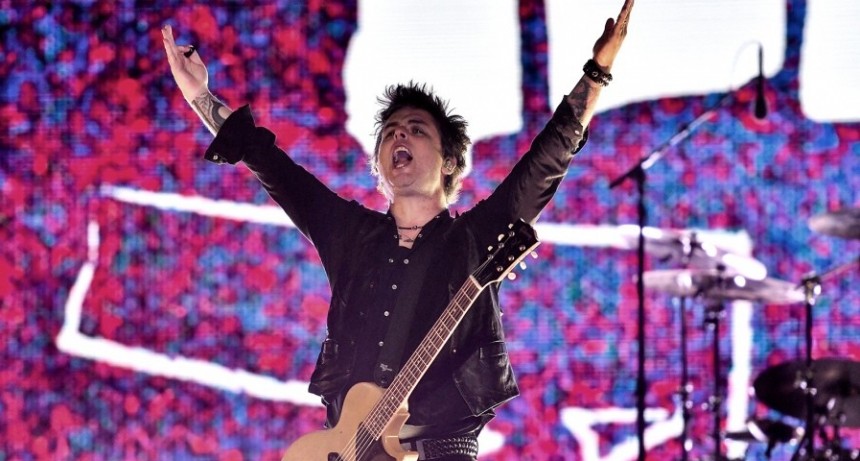 Green Day y Billy Idol desataron una tormenta perfecta de punk rock