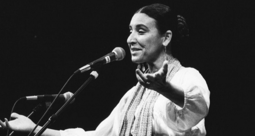 Amparo Ochoa, figura clave de la música popular mexicana en un documental