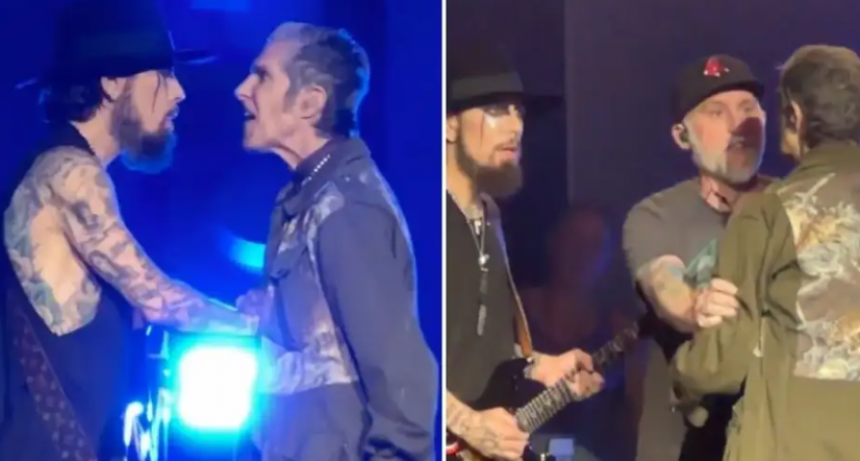 Perry Farrell, líder de Jane's Addiction, golpeó al guitarrista Dave Navarro en pleno escenario: el video