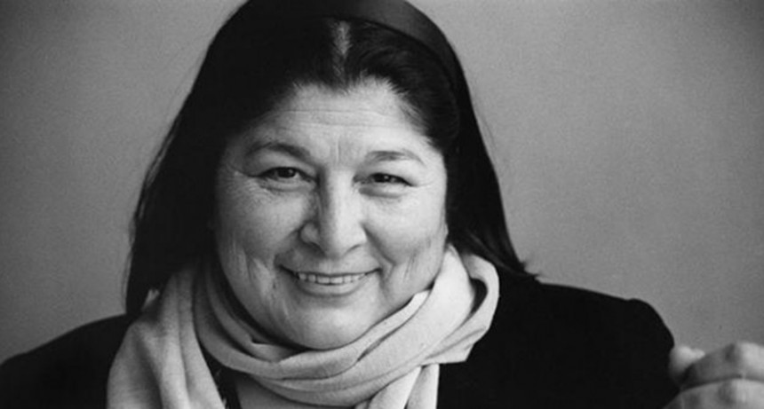 A 10 años sin la querida Mercedes Sosa Mercedes Sosa, “la Voz de Latinoamérica” que conquistó al mundo con su arte
