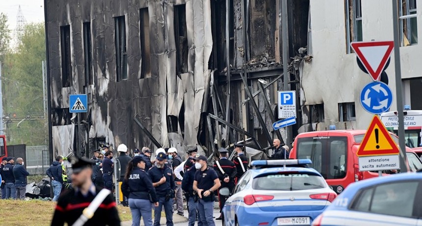 Ocho muertos al caer un avión pequeño cerca de Milán