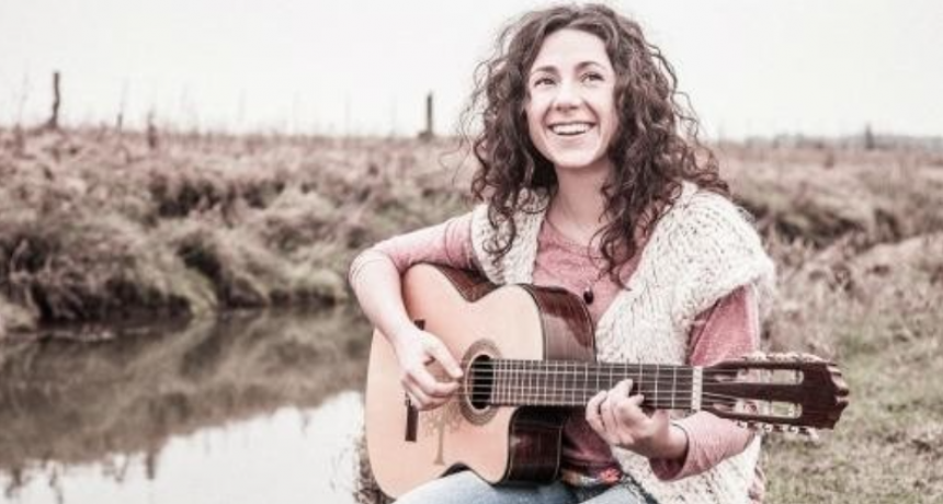 Paulina Torres lanzo este viernes junto a su padre un disco en homenaje a “Cuchi” Leguizamón