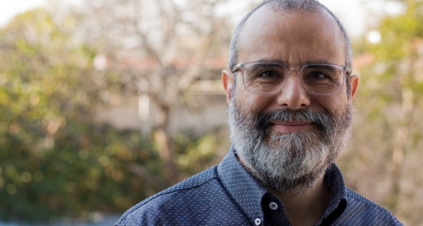 Hernán Ríos: el pianista que encontró una salida productiva y audaz para el tiempo que vivimos sin conciertos