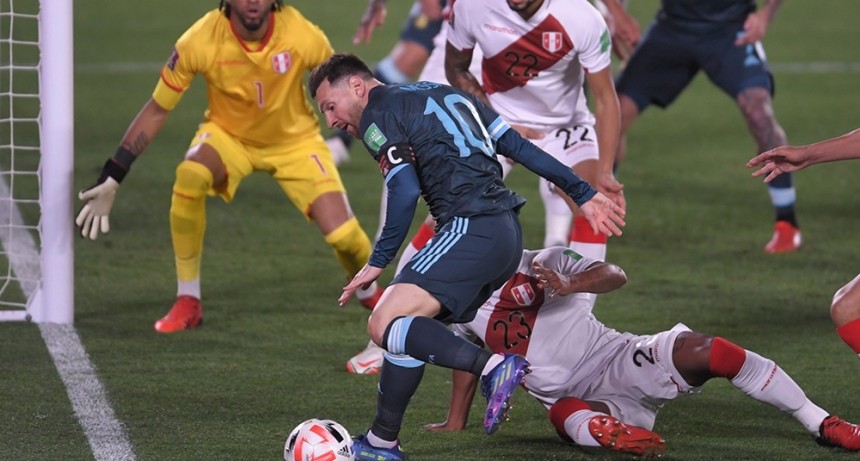 Lautaro Martínez se destacó con el gol del triunfo en una noche sin el brillo de Messi