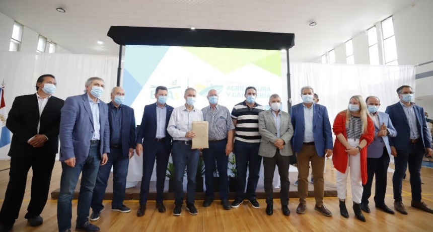 Córdoba entregó más de $31 millones a productores del agro