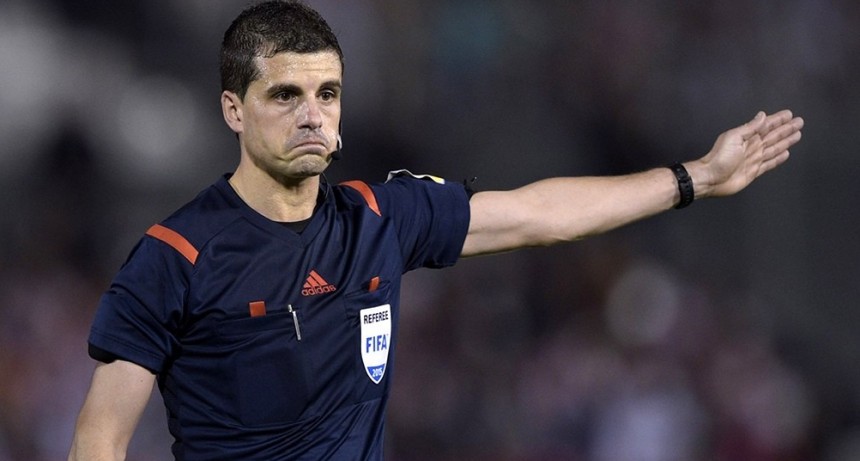El uruguayo Cunha será el árbitro de Argentina-Brasil