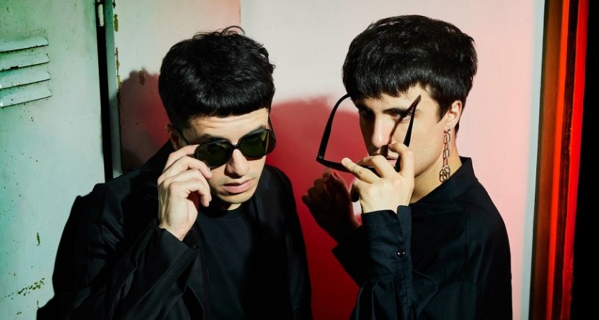 Peces Raros navegando en pulso electrónico que llega al Complejo Art Media