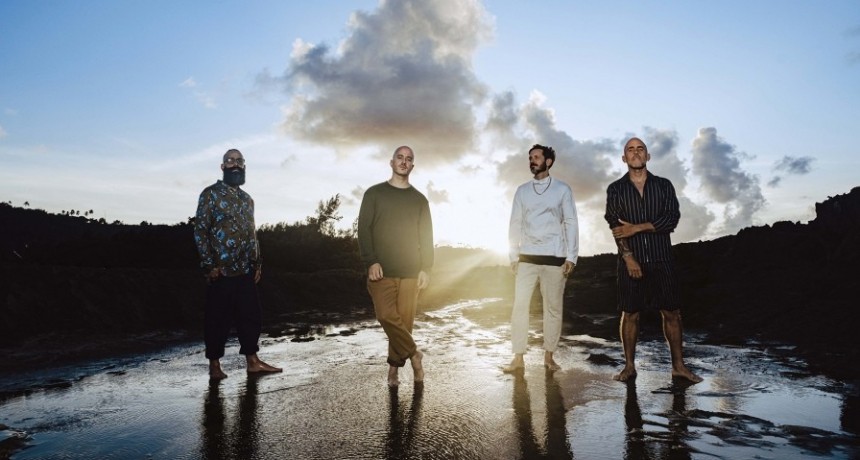 Cultura Profética vuelve con su cuarto de siglo de reggae para seguir “Sobrevolando”