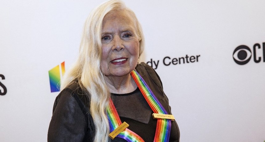 Después de 20 años, la legendaria Joni Mitchell vuelve a los escenarios