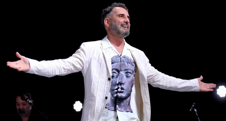 Jorge Drexler: el amor como ciencia, ficción y fiesta