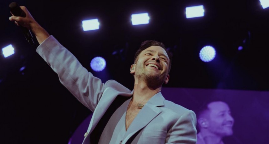Luciano Pereyra cantó “Hasta el alma” en su primera noche en Buenos Aires