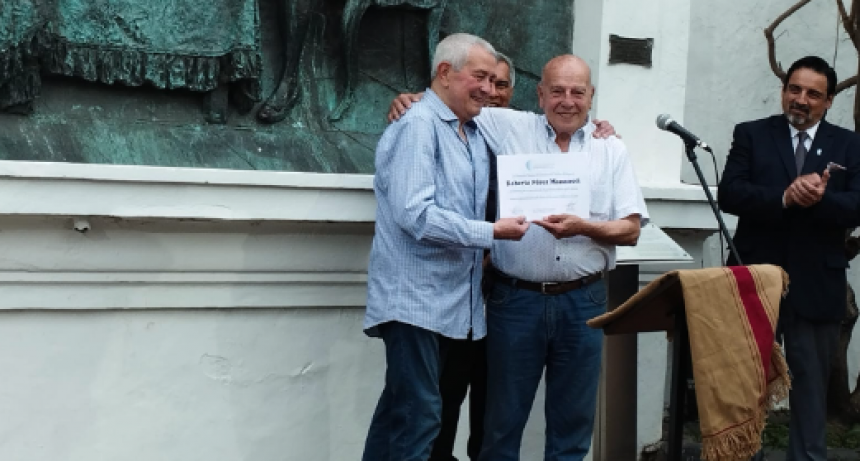 Se rindió homenaje por su aporte y trayectoria artística, a Roberto Perez Manucci