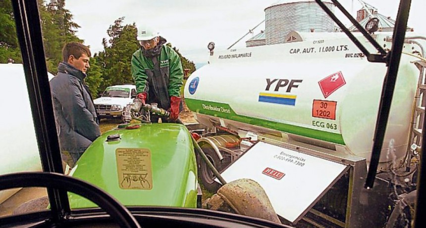 El derrame del campo: estiman un consumo récord de gasoil, por más de U$S 2.500 millones