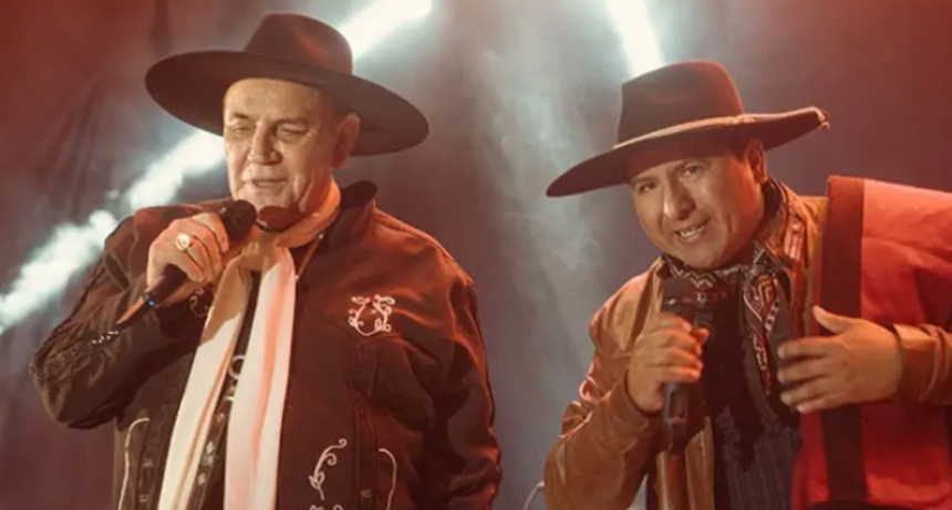 Sorpresa en el folklore por el Chaqueño Palavecino en un festival bajo la lluvia: “Un pueblo espera”