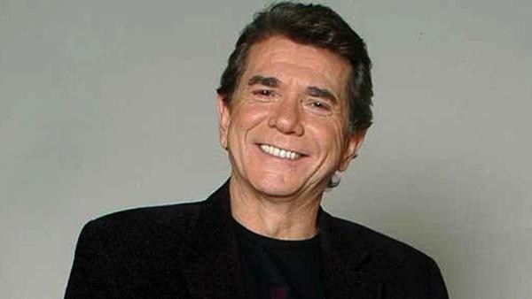 Juan Alberto Badía fue una de las grandes voces de la radio y la televisión Argentina hoy cumpliría 71 años