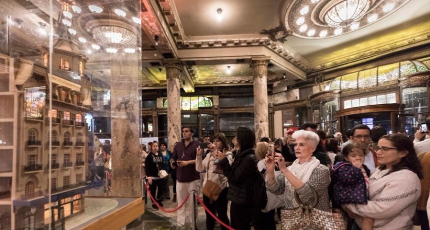 Más de 10.000 personas recorrieron el Edificio del Molino durante La Noche de los Museos