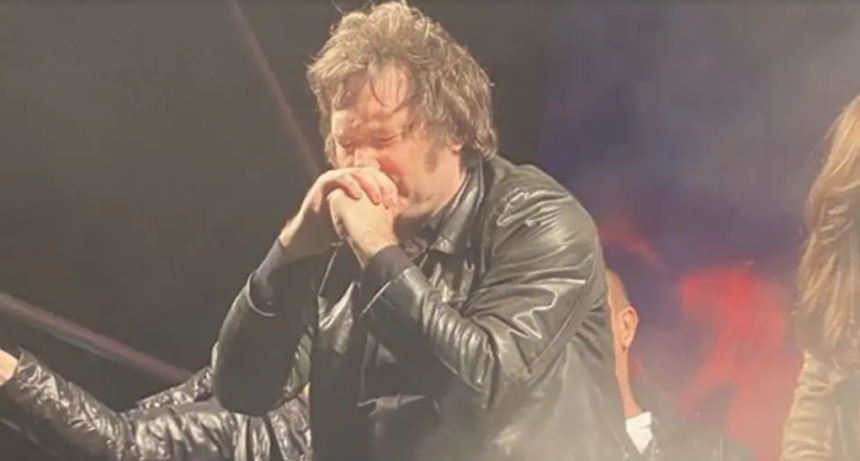 Javier Milei cerró con música y pogo en Parque Lezama: 