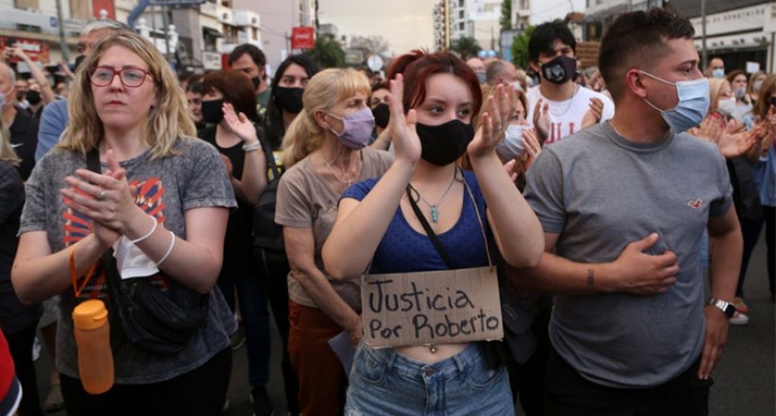 Marcha en reclamo de justicia y más seguridad tras el crimen del quiosquero
