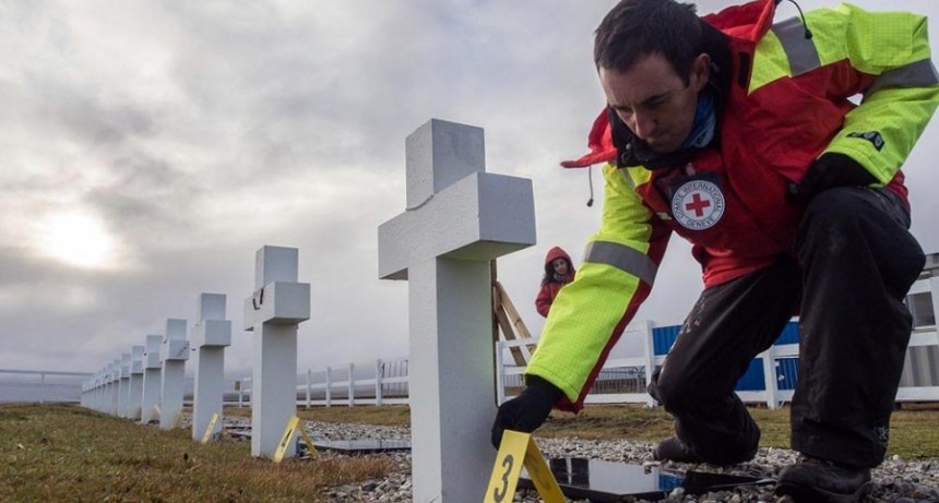 Cafiero recibirá el Informe Final de las identificaciones en Malvinas