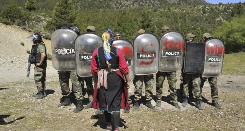  La madre y el hermano retiraron el cuerpo del joven asesinado en Cuesta del Ternero 