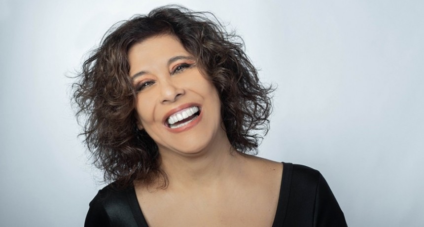 La cantante salteña “La Negra Chagra” presenta “Canciones por su nombre” en La Trastienda