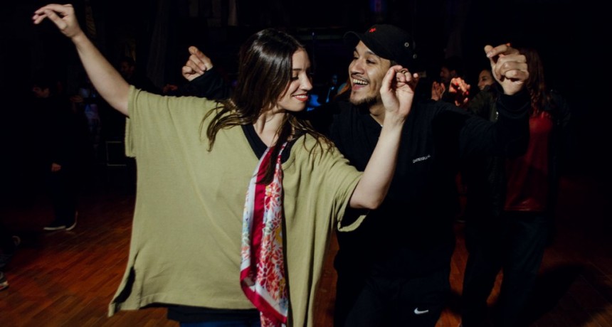 Pista Abierta: AMTA Folklore en el CCK