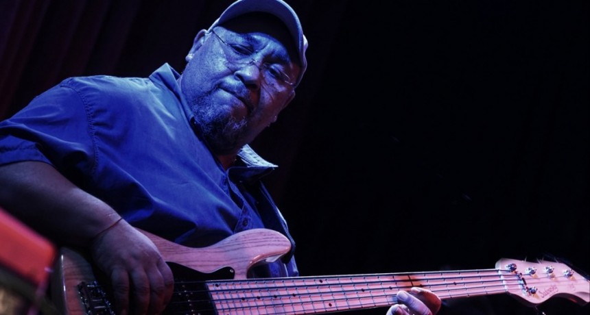 Daniel Maza recorre sus composiciones en Bebop Club