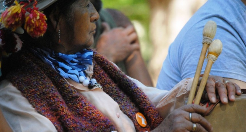 Florencia Barroso: “El canto andino con caja es una invitación profunda del ser”