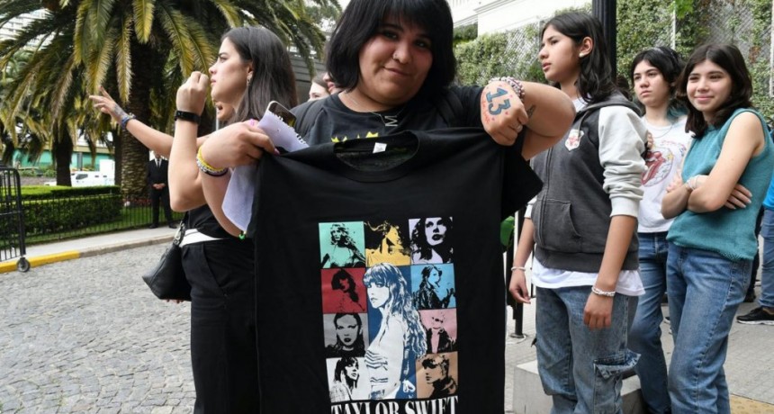 Las “Swifties” marcan presencia en la previa de la trilogía de los shows