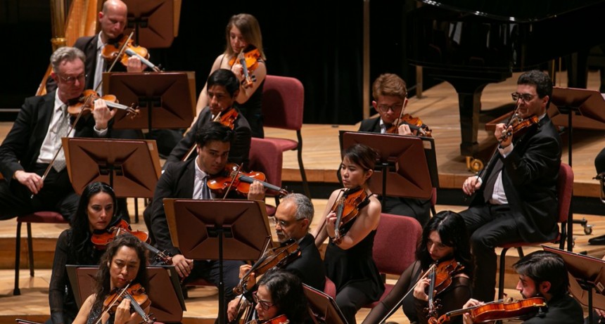 Música del siglo XX, por la Orquesta Sinfónica Nacional