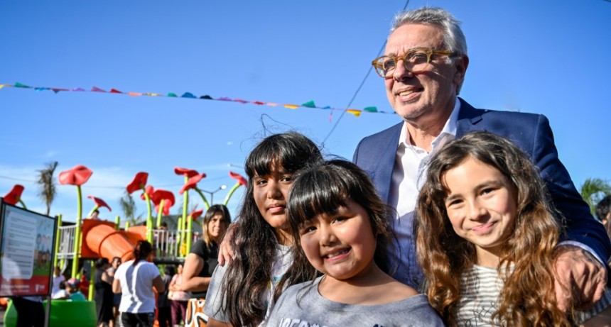 Julio Zamora inauguró la Plaza Latinoamérica acompañado por la vecinas y vecinos de Don Torcuato