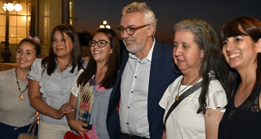 Maestros con Garra 2023: Julio Zamora reconoció la labor de docentes de Tigre por su rol social y educativo dentro de la comunidad